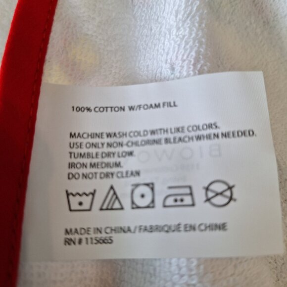 Hello Kitty Head With Red Bow Christmas Holiday Gift Decor Kitchen Hand‎ Towel - Picture 9 of 10